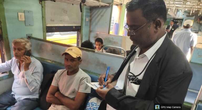 Samastipur Railway News: समस्तीपुर रेलवे का Darbhanga, सीतामढ़ी, जयनगर, समस्तीपुर, सहरसा में हड़कंप, बिना टिकट यात्रा करने वालों से वसूला गया 55 लाख से ज्यादा का जुर्माना!