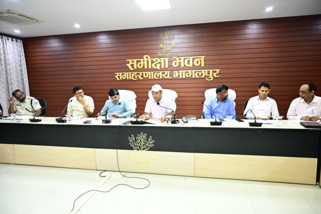 Bhagalpur News: भागलपुर में जनता की पुकार! पेंशन, भूमि विवाद,  प्वाइंट में जानिए – कैसे सुलझे 21 बड़े मामले, मिली तत्काल राहत