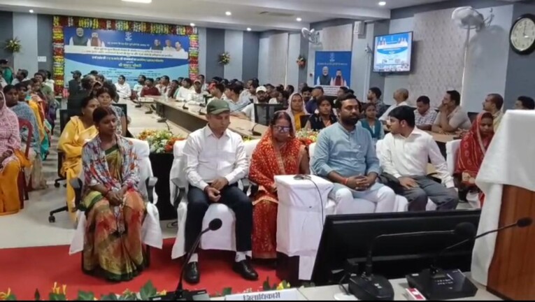 Bhagalpur Surya Ghar Yojana News: मुफ्त बिजली से रोशन होंगे ढाई लाख घर! जानें कैसे बदलेगी आपकी जिंदगी
