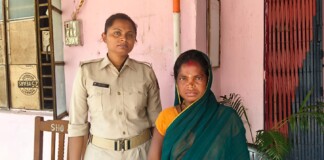 Darbhanga Liquor News: घर में छिपाकर बेची जा रही थी देशी शराब, पुलिस ने महिला को दबोचा, मचा हड़कंप!