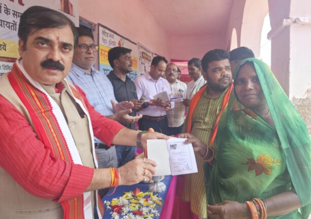 Darbhanga News: जाले में ‘सरकार आपके द्वार’ शिविर, जानें कैसे हजारों लोगों को मिला सीधा फायदा