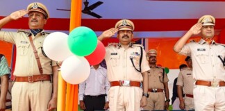 जमुई पुलिस को मिली नई ताकत: 263 जवानों ने संभाला मोर्चा, अब अपराधियों की खैर नहीं! जमुई पुलिस को मिली नई ताकत: 263 जवानों ने संभाला मोर्चा, अब अपराधियों की खैर नहीं!
