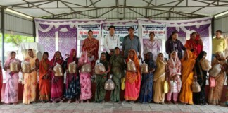 Darbhanga Kisan News: जाले में किसानों ने जाना, ‘मिट्टी परीक्षण- उर्वरकों के सही इस्तेमाल के गुर’, मिला -डिब्लर, नैपसैक स्प्रेयर, धान बीज और मशरूम बैग