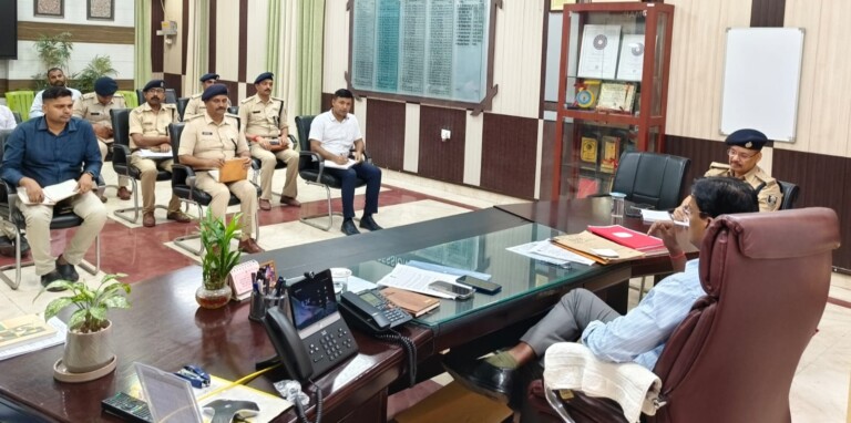 Darbhanga News: दरभंगा में ट्रैफिक पर DM Kaushal Kumar का ‘मास्टरप्लान’! अब इस रूट पर सिर्फ वन-वे, जाम से मिलेगी राहत?