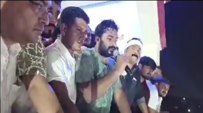 Prince Yadav: सहरसा में उमड़ा जनसैलाब! प्रिंस यादव को अंतिम विदाई देते रौशन आनंद हुए भावुक, कहा- सब कुछ खत्म हो गया