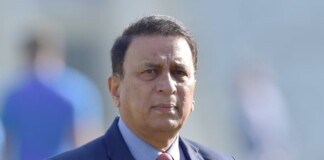 Sunil Gavaskar Viral Video News: सुनील गावस्कर का पत्नी प्रेम, बीच में रोक दी अपनी स्पीच, कहा – लगता है…