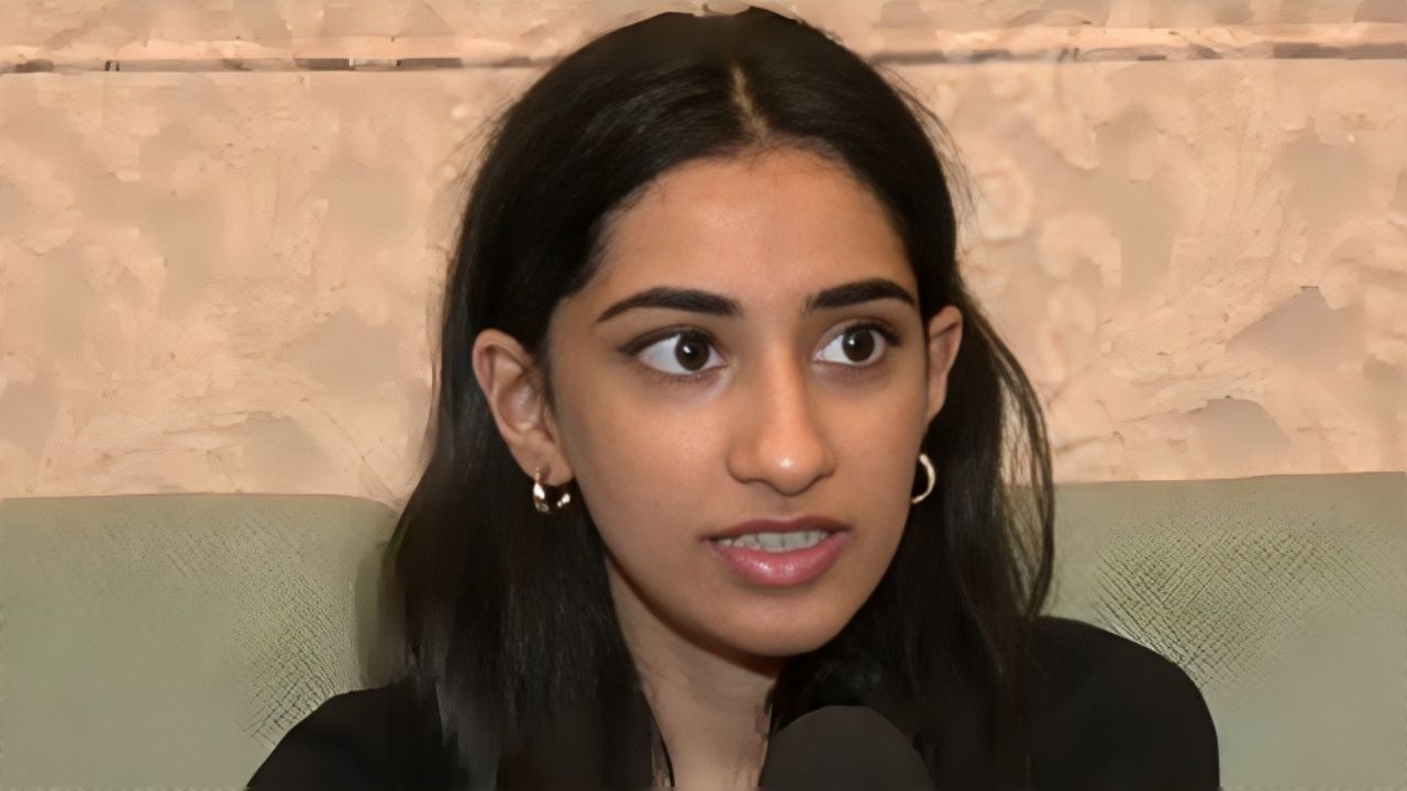 CUET Topper: 15 लाख छात्रों को पछाड़ BJP विधायक की बेटी बनी AIR-1, बताया सफलता का सीक्रेट CUET Topper: 15 लाख छात्रों को पछाड़ BJP विधायक की बेटी बनी AIR-1, बताया सफलता का सीक्रेट