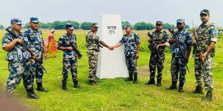 Araria Border News: खुली INDO -Nepal Border पर हड़कंप! SSB और APF की संयुक्त गश्त ने बढ़ाई चौकसी