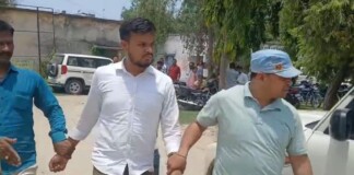 Bettiah News: बेतिया में निगरानी का बड़ा एक्शन: ‘जमाबंदी’ के नाम पर रिश्वत लेते क्लर्क दबोचा!