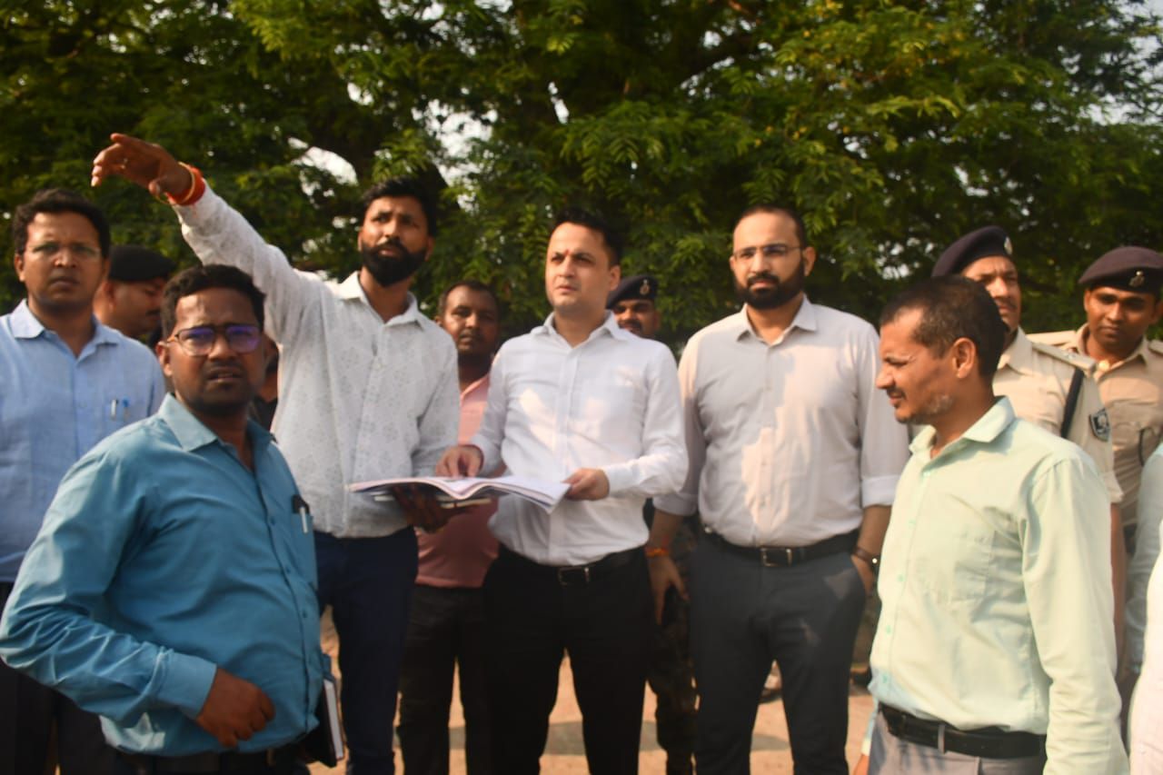 Madhubani Tourism News: मधुबनी का फुलहर... जहां पहली बार मिले सिया-राम, 31.83 करोड़ से होगा अल्लपनीय कायाकल्प, DM Anand Sharma भी पहुंचे, जानें क्या मिलेगा खास!