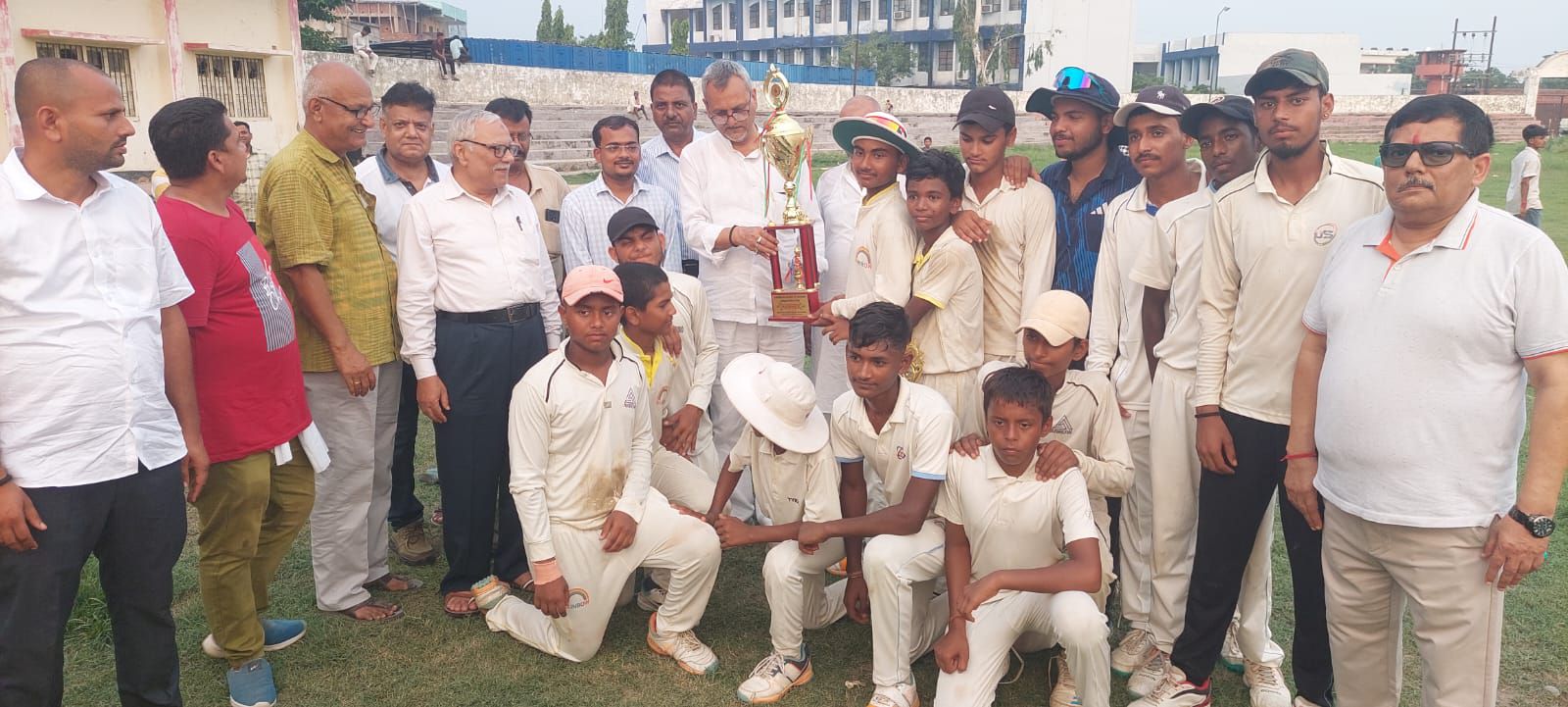 Darbhanga Cricket News: दरभंगा में क्रिकेट का रोमांच: ईगल्स क्लब बना बी डिविजन लीग का चैंपियन, बेनीपुर स्टेडियम को मिलेगा राज्यस्तरीय दर्जा |बड़ा ऐलान