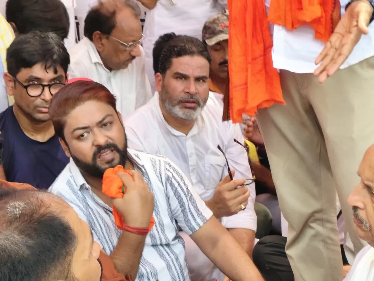 भरत तिवारी एनकाउंटर: प्रशांत किशोर का CM सम्राट को सीधा चैलेंज, बोले – ’15 दिन में नहीं तो आवास पर होगी भीड़’ भरत तिवारी एनकाउंटर: प्रशांत किशोर का CM सम्राट को सीधा चैलेंज, बोले – ’15 दिन में नहीं तो आवास पर होगी भीड़’