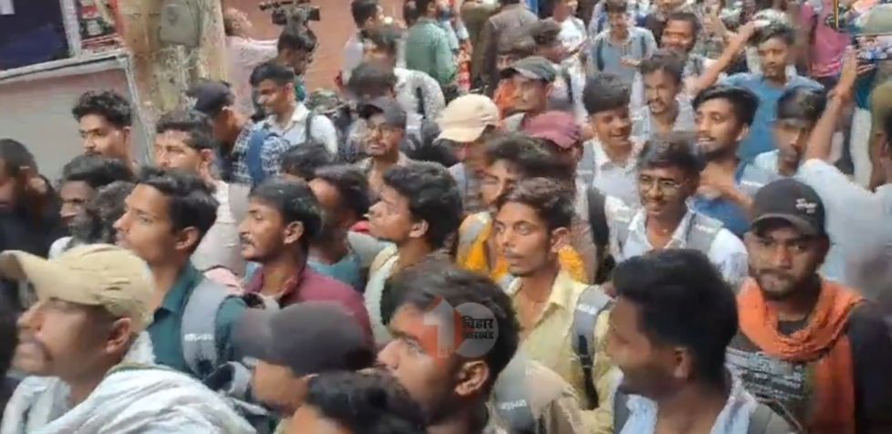 Patna Khan Sir News: खान सर पर FIR: छात्रों का सड़कों पर बवाल, पटना में क्यों गरमाया माहौल? जानें पूरा मामला!