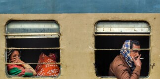 Samastipur Railway News: ट्रेन में सिगरेट पीने वालों सावधान! रेलवे ने छेड़ा बड़ा अभियान, अब मिलेगी कड़ी सज़ा