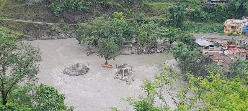 नेपाल में तबाही! काली गण्डकी की बाढ़ में समाई दुनिया की सबसे बड़ी शालिग्राम शिला, जानें पूरा अपडेट नेपाल में तबाही! काली गण्डकी की बाढ़ में समाई दुनिया की सबसे बड़ी शालिग्राम शिला, जानें पूरा अपडेट