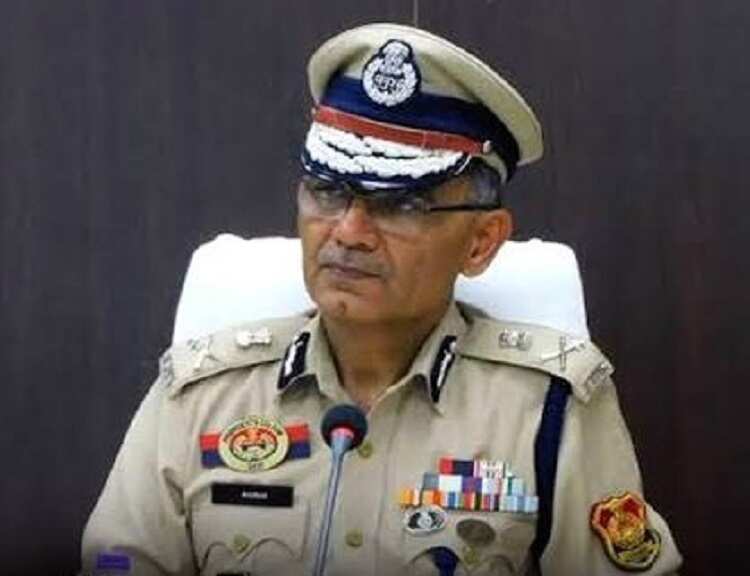 Tripura DGP हैरान करने वाली खबर! त्रिपुरा के DGP की लाश दफ्तर में फंदे से लटकी मिली, आगे क्या होगा? Tripura DGP हैरान करने वाली खबर! त्रिपुरा के DGP की लाश दफ्तर में फंदे से लटकी मिली, आगे क्या होगा?