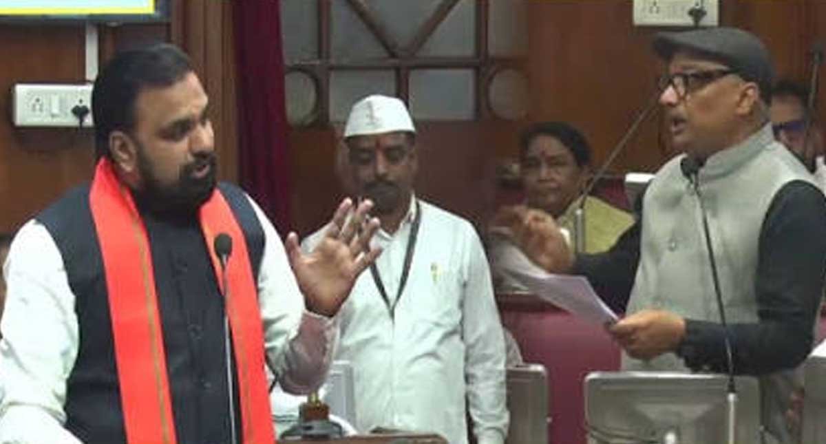 बिहार के ग्रामीण इलाकों में होल्डिंग टैक्स लगेगा या नहीं? विपक्ष का जोरदार हमला, CM Samrat ने दिया सबसे बड़ा अपडेट! बिहार के ग्रामीण इलाकों में होल्डिंग टैक्स लगेगा या नहीं? विपक्ष का जोरदार हमला, CM Samrat ने दिया सबसे बड़ा अपडेट!