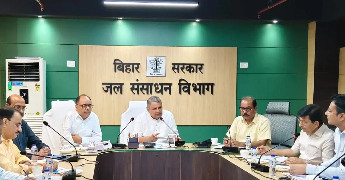 बिहार में बाढ़ का खतरा! डिप्टी CM विजय चौधरी ने अधिकारियों को दिया ‘एक हफ्ते का अल्टीमेटम’, लापरवाही पर होगी जेल! बिहार में बाढ़ का खतरा! डिप्टी CM विजय चौधरी ने अधिकारियों को दिया ‘एक हफ्ते का अल्टीमेटम’, लापरवाही पर होगी जेल!