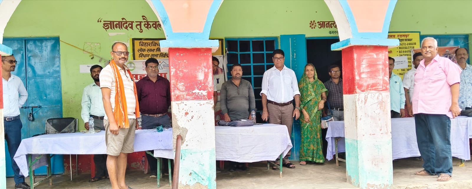 दरभंगा में सरकारी शिविरों का बुरा हाल! लोगों को लाभ नहीं, किसपर फूटा ठीकरा| जानिए – जब रतनपुर- कछुआ के शिविरों में उम्मीद से कम पहुंचे लोग…और यहां दिखी भीड़ यहां नहीं लगा शिविर? दरभंगा में सरकारी शिविरों का बुरा हाल! लोगों को लाभ नहीं, किसपर फूटा ठीकरा| जानिए – जब रतनपुर- कछुआ के शिविरों में उम्मीद से कम पहुंचे लोग…और यहां दिखी भीड़ यहां नहीं लगा शिविर?