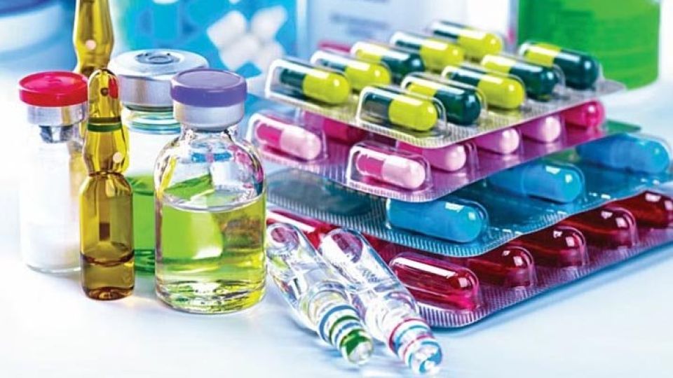 बिहार में नकली दवाओं के 8 अवैध गोदाम सील! पटना – गया में करोड़ों की खेप पकड़ी गई, जानें CBN की बड़े अंतर-राज्यीय नेटवर्क का अवैध दवा फैक्ट्री, चौंकाने वाले खुलासे! बिहार में नकली दवाओं के 8 अवैध गोदाम सील! पटना – गया में करोड़ों की खेप पकड़ी गई, जानें CBN की बड़े अंतर-राज्यीय नेटवर्क का अवैध दवा फैक्ट्री, चौंकाने वाले खुलासे!